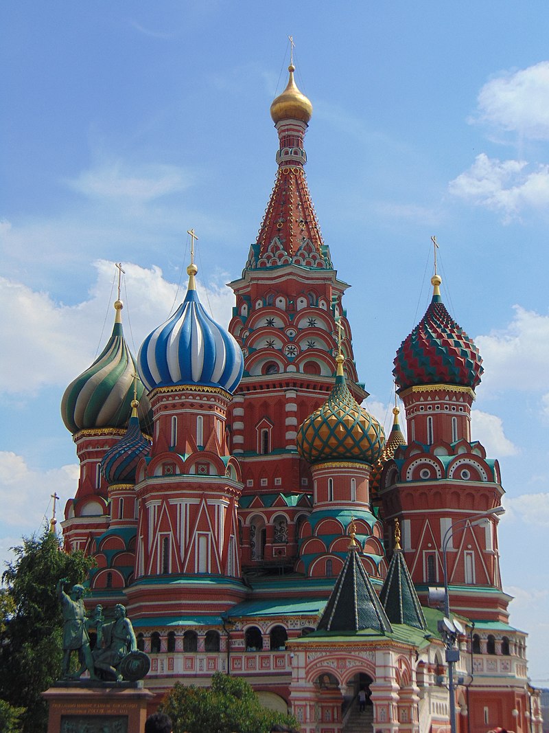 800px Saint Basil Cathedral Moscow