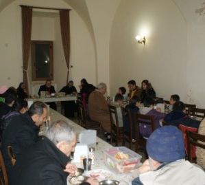 3eating in the dinnig roomweb