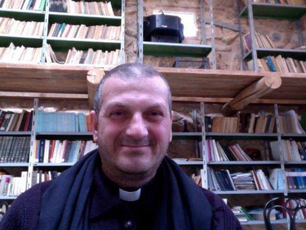 le pretre syrien jacques mourad a ete enleve par daesh le 21 mai article large