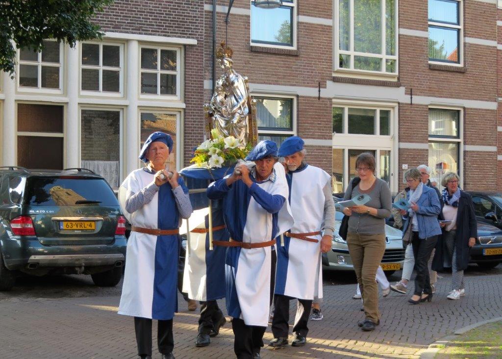 Mariaprocessie 16 81